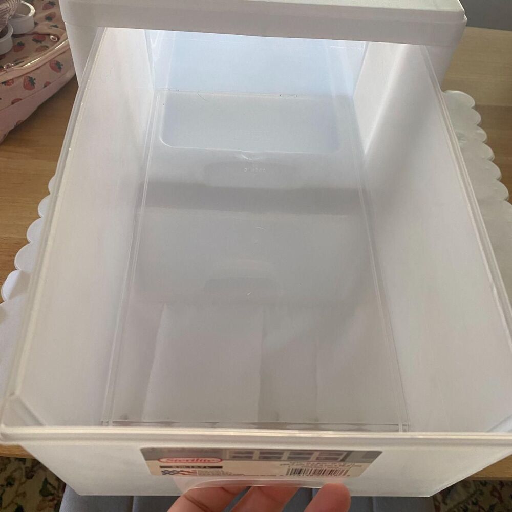 Set of 2 Sterilite stackable plastic drawer storage boxes - Picture 4 of 5